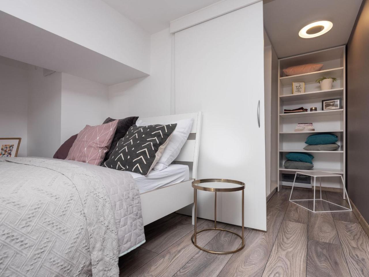 Lofts Cracow Apartments - City Center Krakkó Kültér fotó